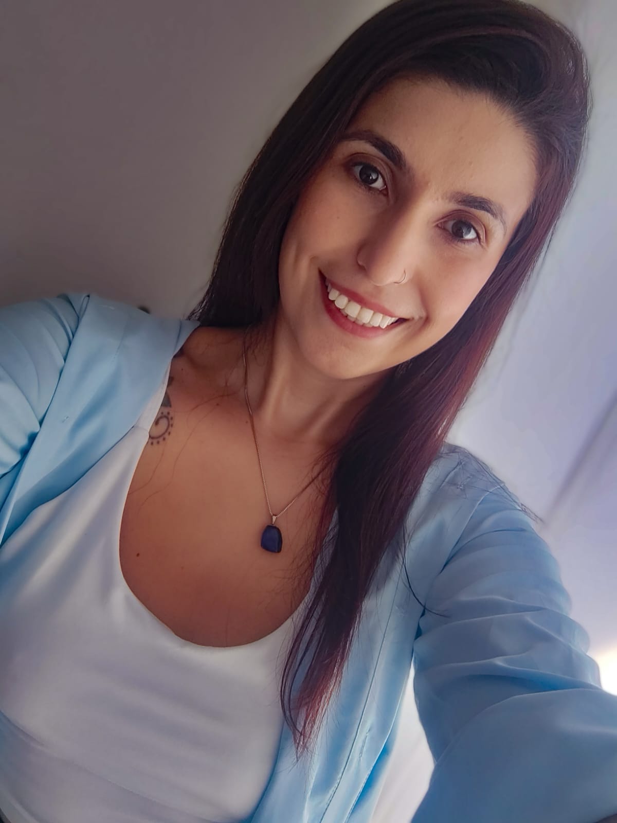 Foto da Laíza (substitua pelo seu arquivo)